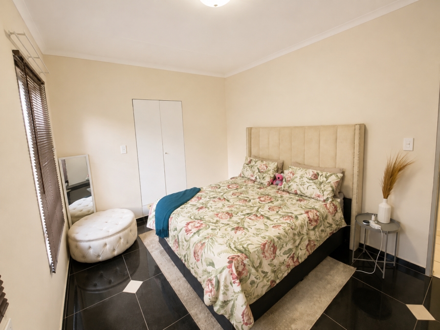 2 Bedroom Property for Sale in Groblerpark Gauteng