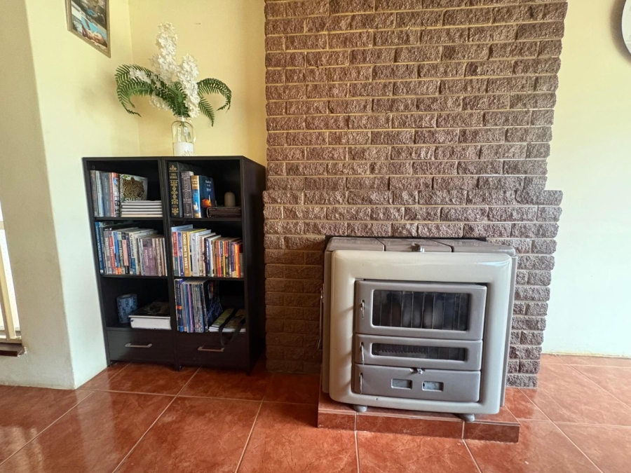 7 Bedroom Property for Sale in Valley Settlements A H Gauteng