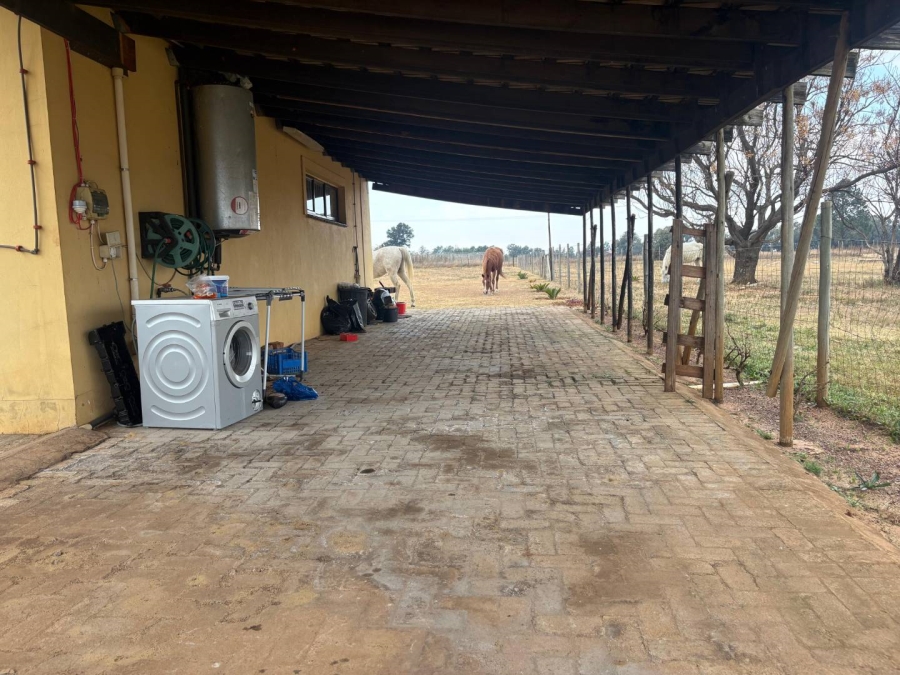 7 Bedroom Property for Sale in Valley Settlements A H Gauteng