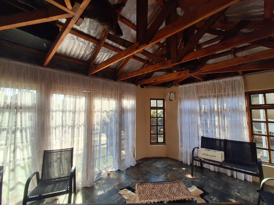 5 Bedroom Property for Sale in Golf Park Gauteng