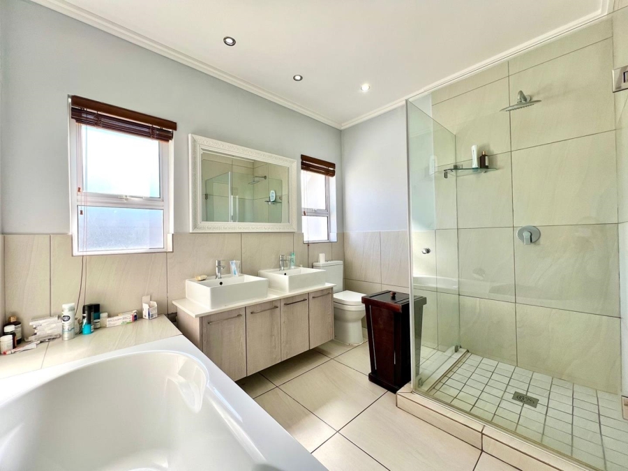 3 Bedroom Property for Sale in Bryanston Gauteng