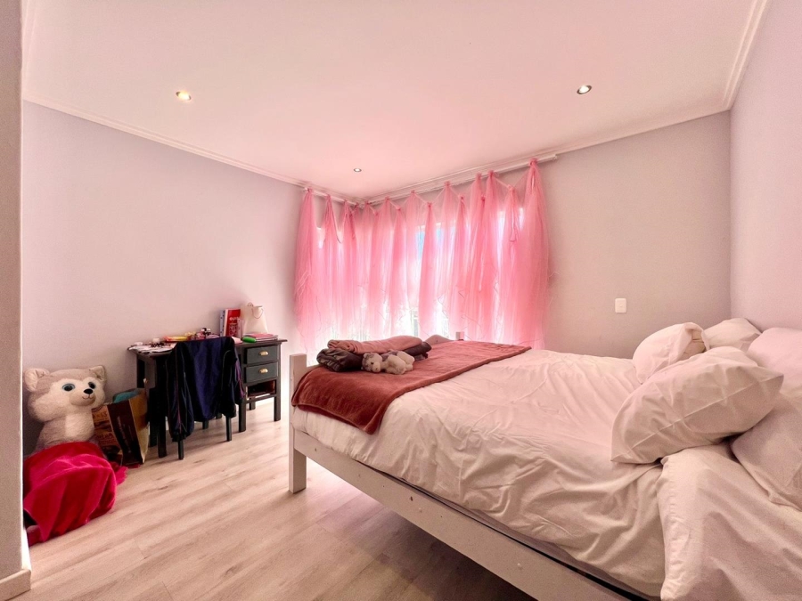 3 Bedroom Property for Sale in Bryanston Gauteng
