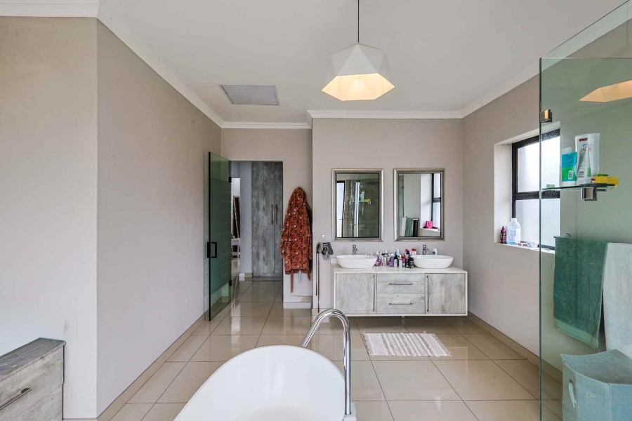 To Let 4 Bedroom Property for Rent in The Hills Game Reserve Estate Gauteng
