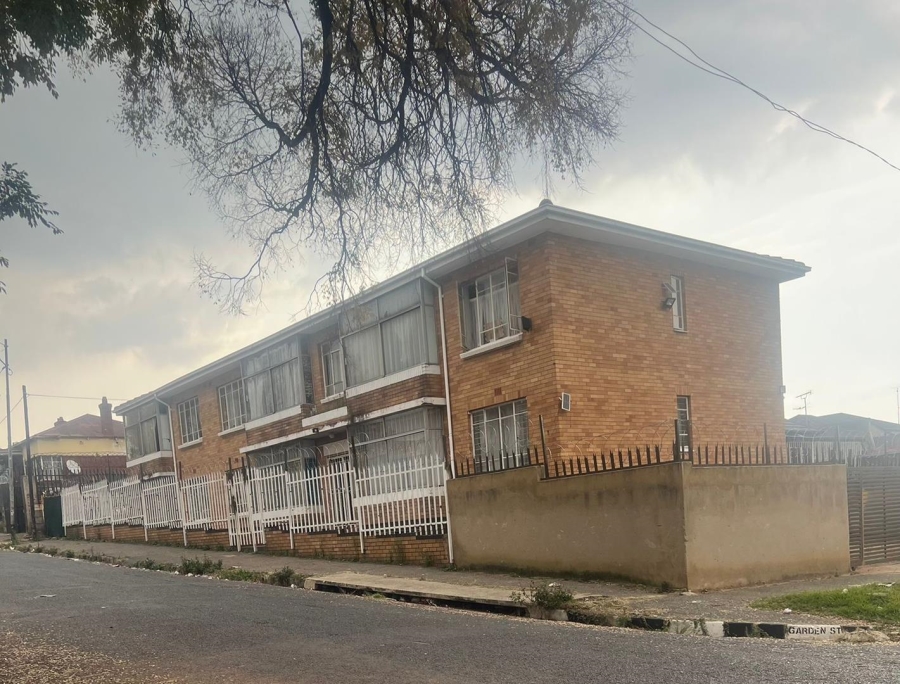 To Let 2 Bedroom Property for Rent in Rosettenville Gauteng