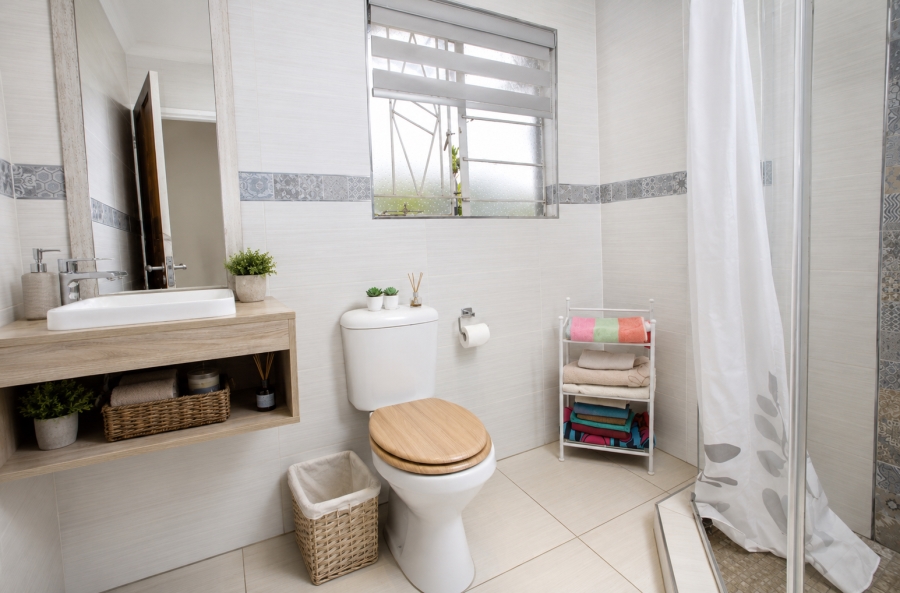 4 Bedroom Property for Sale in Strubensvallei Gauteng