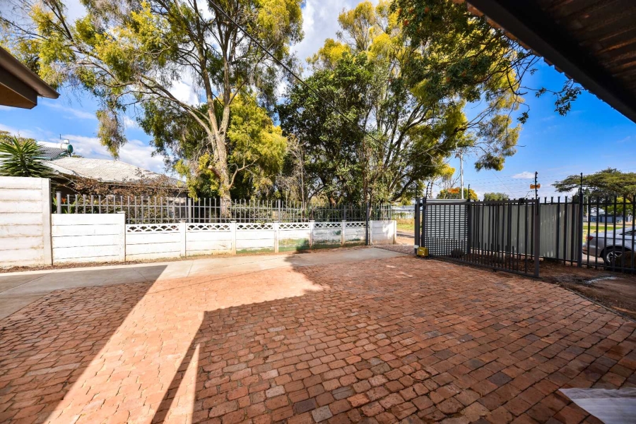 3 Bedroom Property for Sale in Villieria Gauteng