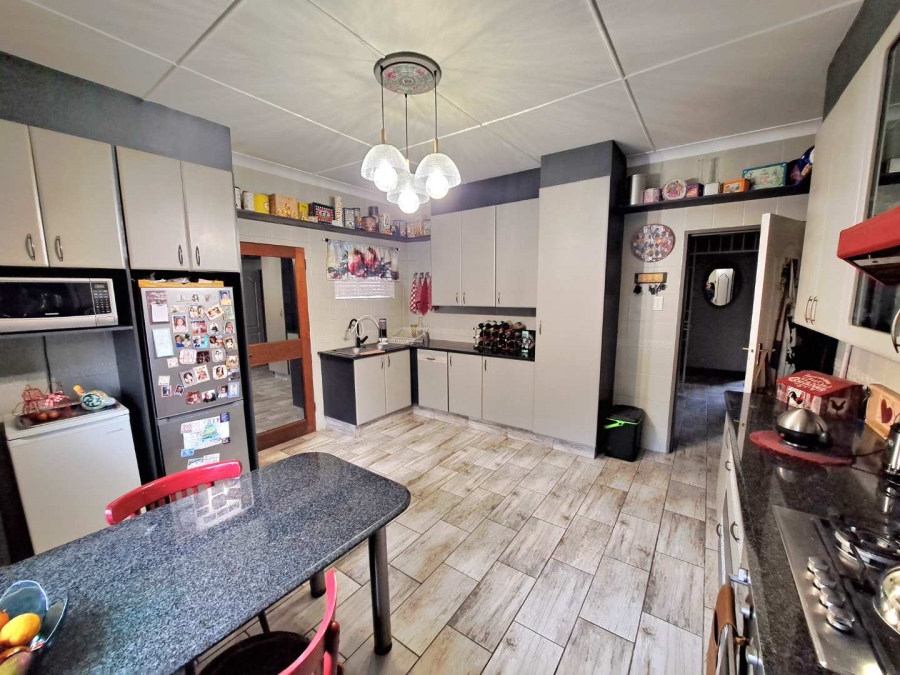 4 Bedroom Property for Sale in Cinderella Gauteng