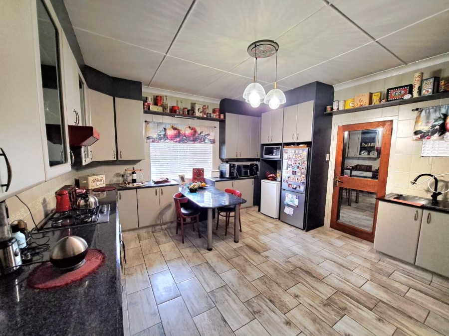 4 Bedroom Property for Sale in Cinderella Gauteng