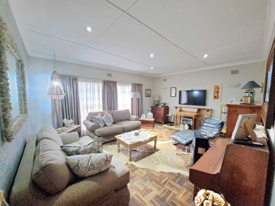 4 Bedroom Property for Sale in Cinderella Gauteng