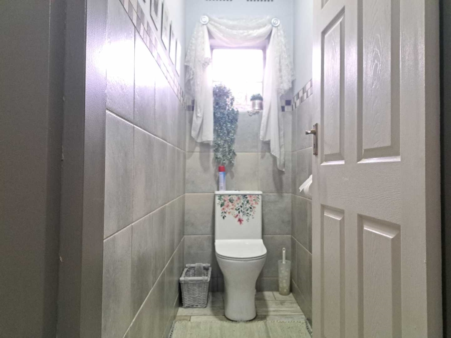 4 Bedroom Property for Sale in Cinderella Gauteng