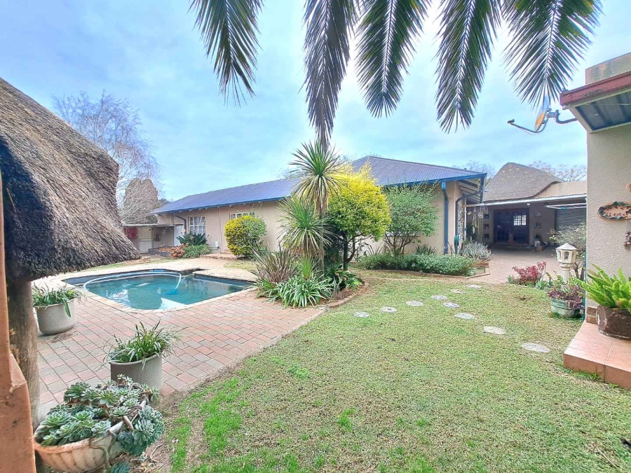 4 Bedroom Property for Sale in Cinderella Gauteng