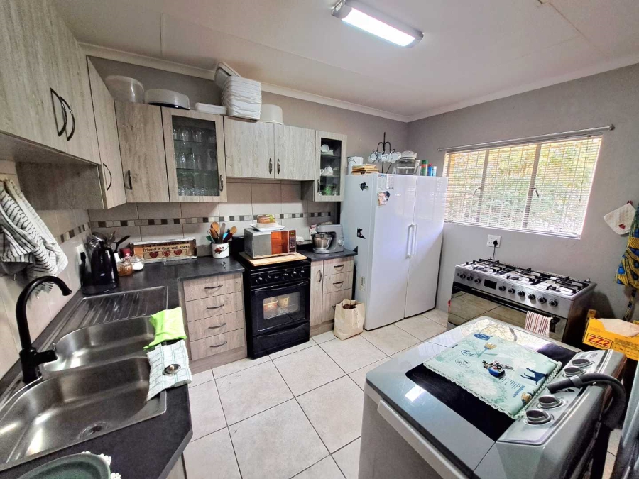 4 Bedroom Property for Sale in Cinderella Gauteng