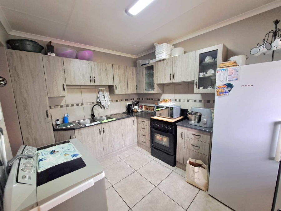 4 Bedroom Property for Sale in Cinderella Gauteng