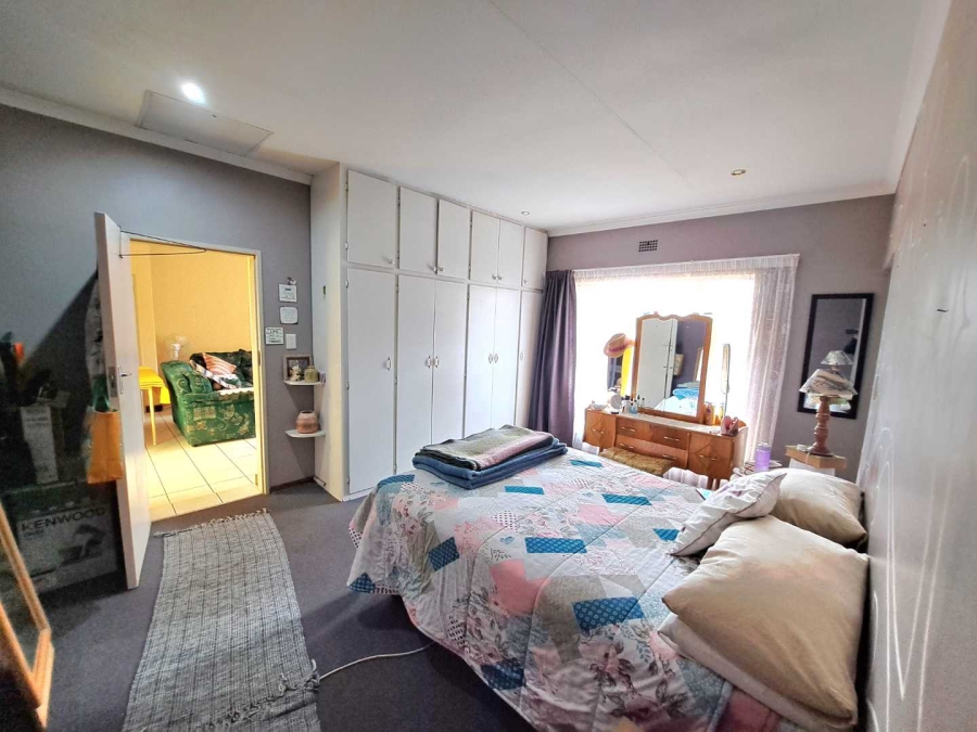 4 Bedroom Property for Sale in Cinderella Gauteng