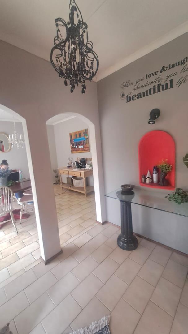 5 Bedroom Property for Sale in Wingate Park Gauteng