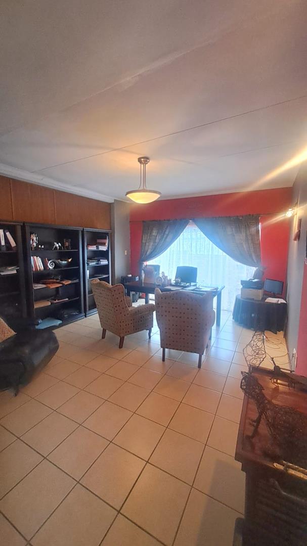 5 Bedroom Property for Sale in Wingate Park Gauteng