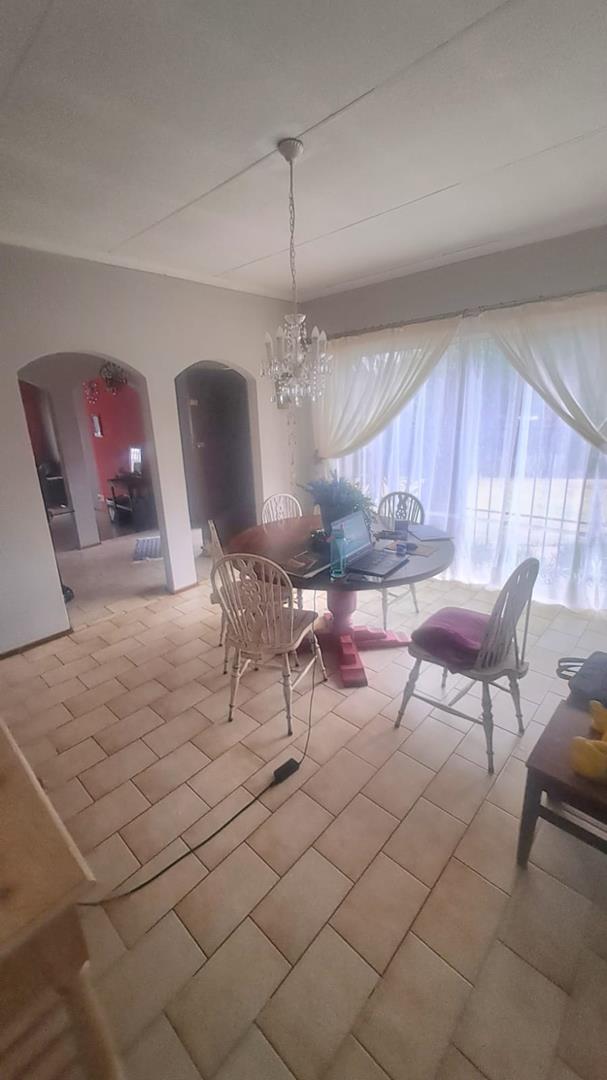 5 Bedroom Property for Sale in Wingate Park Gauteng