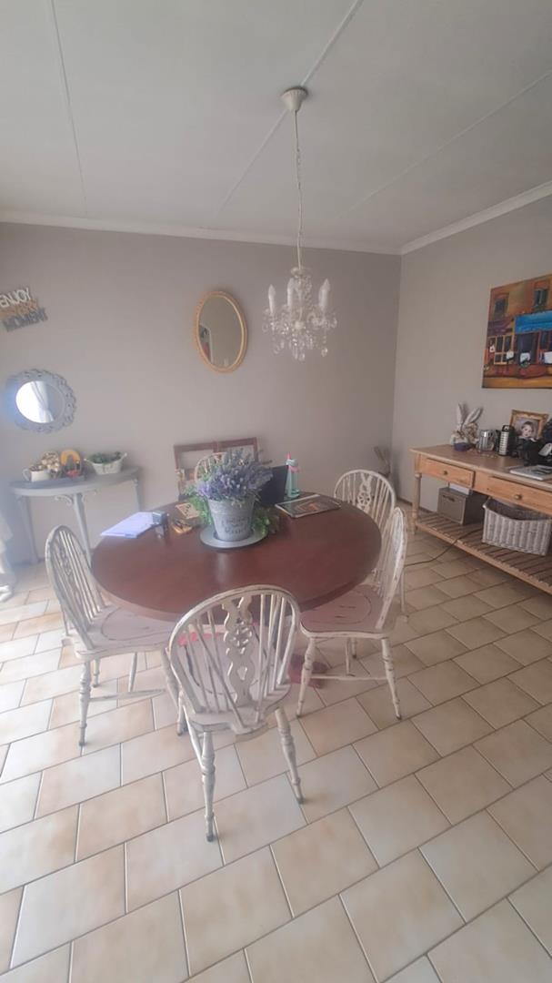 5 Bedroom Property for Sale in Wingate Park Gauteng