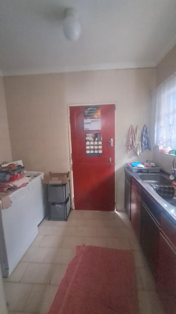 5 Bedroom Property for Sale in Wingate Park Gauteng