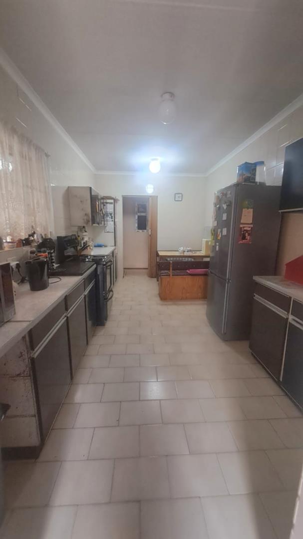 5 Bedroom Property for Sale in Wingate Park Gauteng