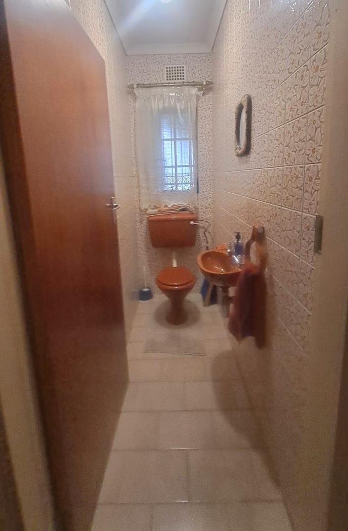 5 Bedroom Property for Sale in Wingate Park Gauteng