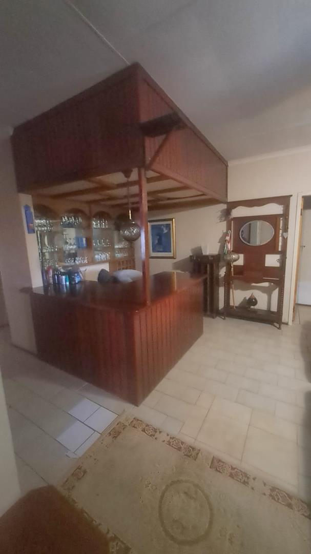 5 Bedroom Property for Sale in Wingate Park Gauteng