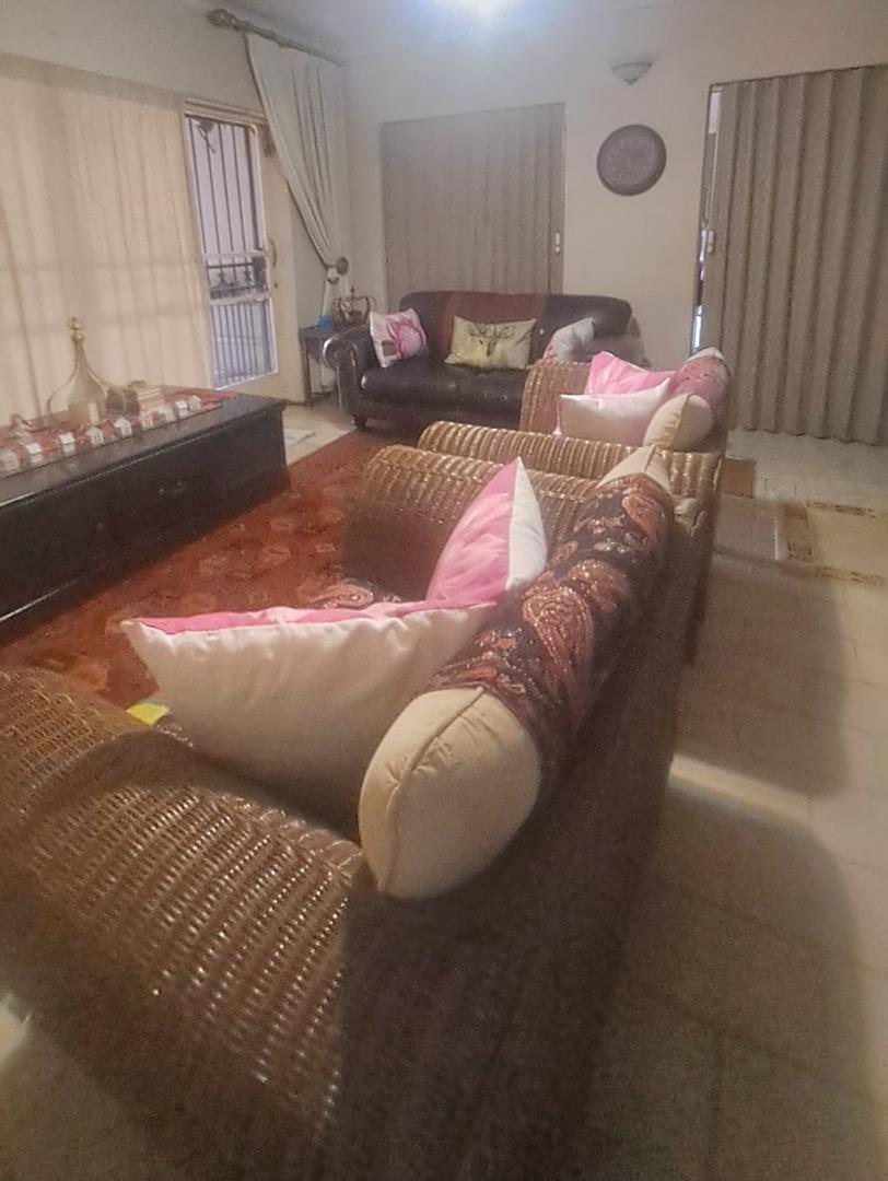 5 Bedroom Property for Sale in Wingate Park Gauteng