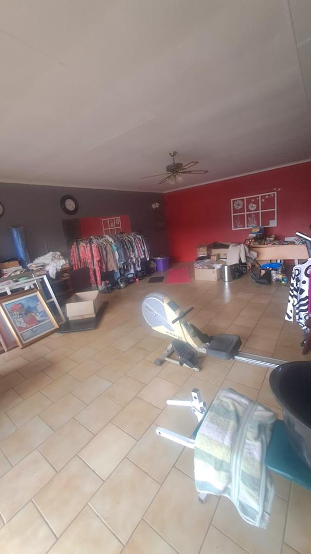 5 Bedroom Property for Sale in Wingate Park Gauteng