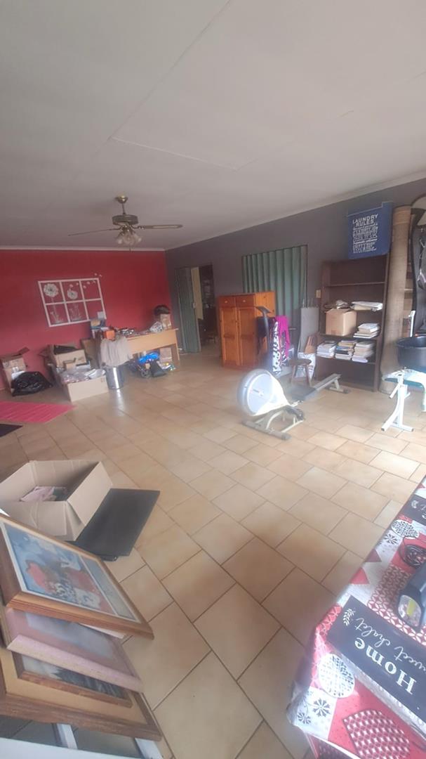 5 Bedroom Property for Sale in Wingate Park Gauteng