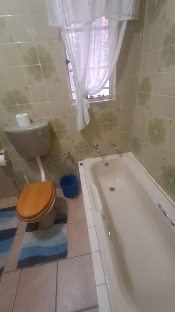 5 Bedroom Property for Sale in Wingate Park Gauteng