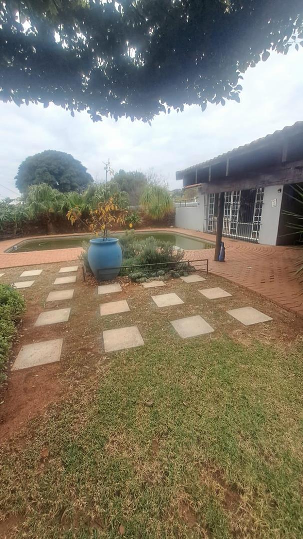5 Bedroom Property for Sale in Wingate Park Gauteng
