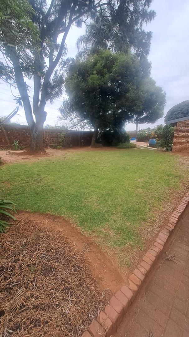 5 Bedroom Property for Sale in Wingate Park Gauteng