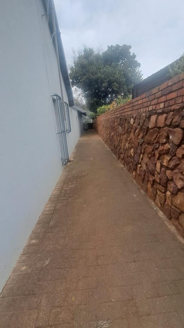 5 Bedroom Property for Sale in Wingate Park Gauteng