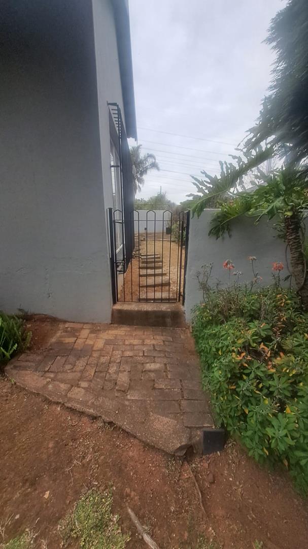 5 Bedroom Property for Sale in Wingate Park Gauteng