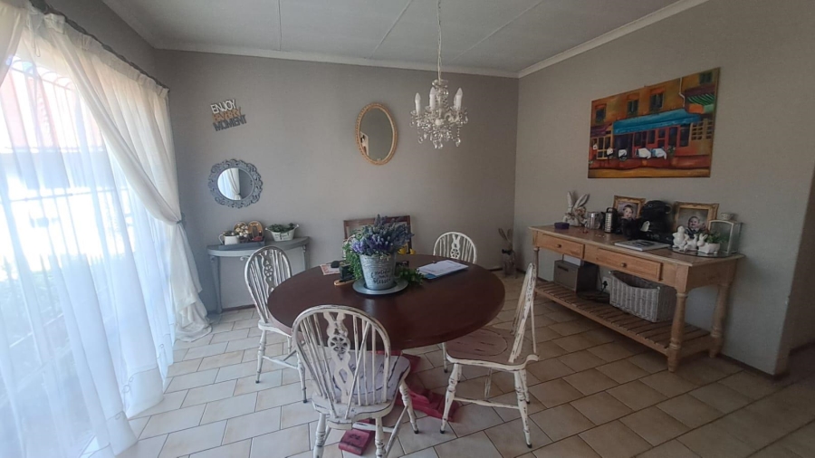 5 Bedroom Property for Sale in Wingate Park Gauteng