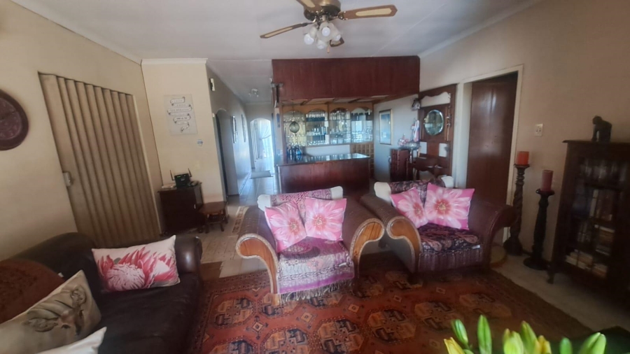 5 Bedroom Property for Sale in Wingate Park Gauteng