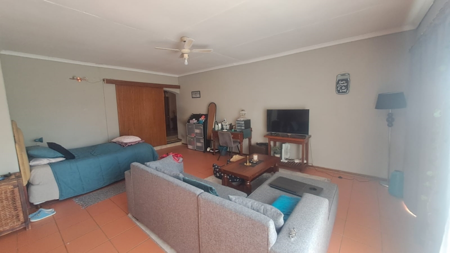5 Bedroom Property for Sale in Wingate Park Gauteng