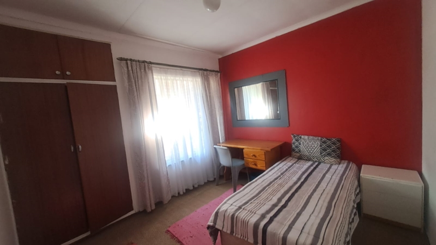 5 Bedroom Property for Sale in Wingate Park Gauteng