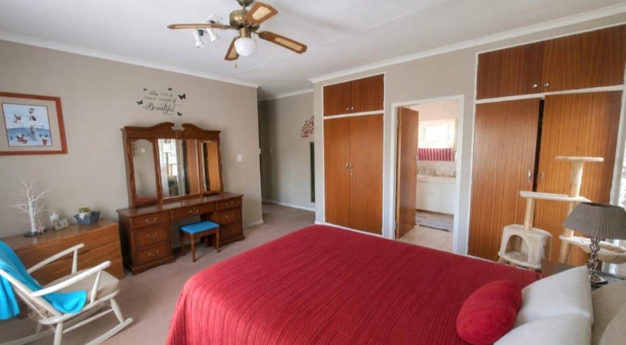 5 Bedroom Property for Sale in Wingate Park Gauteng