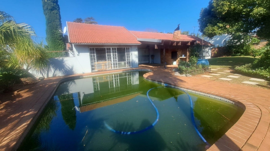 5 Bedroom Property for Sale in Wingate Park Gauteng