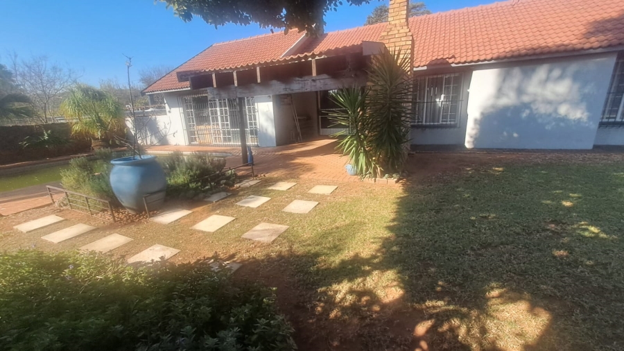 5 Bedroom Property for Sale in Wingate Park Gauteng