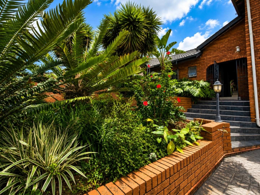 To Let 4 Bedroom Property for Rent in Erasmuskloof Gauteng