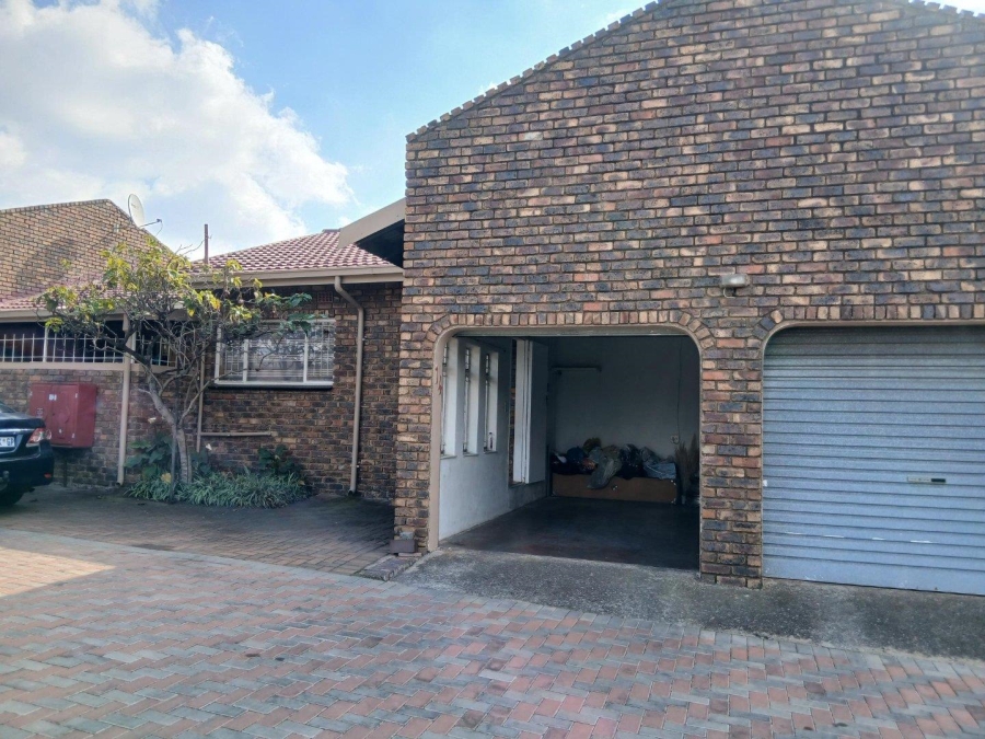 3 Bedroom Property for Sale in Birchleigh Gauteng