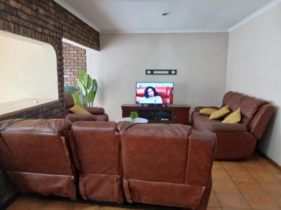 3 Bedroom Property for Sale in Birchleigh Gauteng