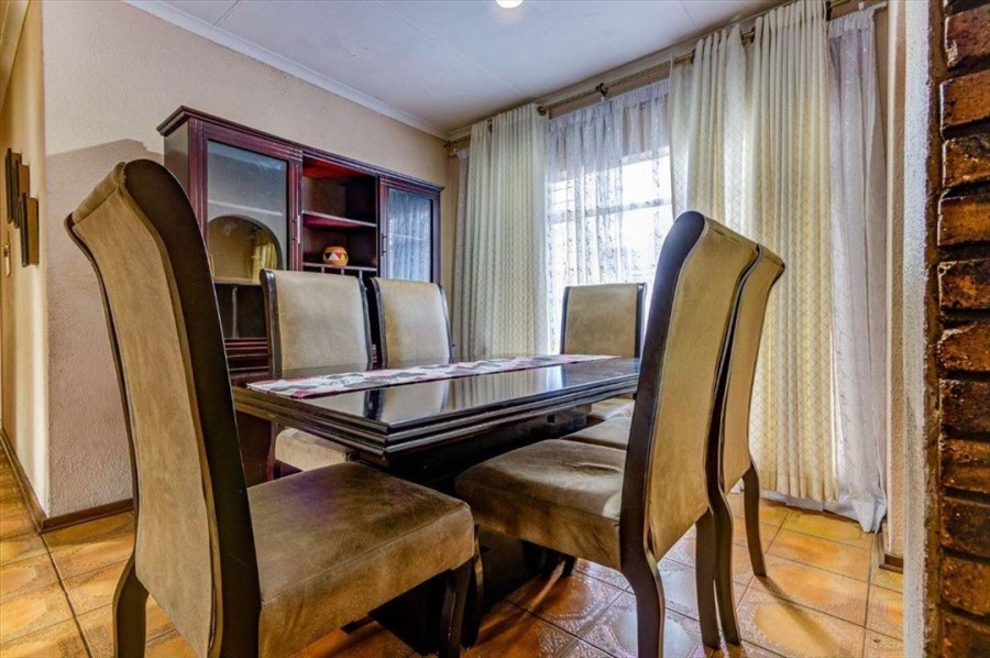 3 Bedroom Property for Sale in Birchleigh Gauteng