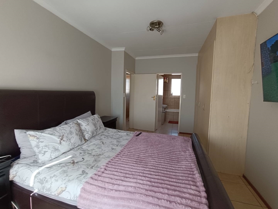 3 Bedroom Property for Sale in Glen Marais Gauteng