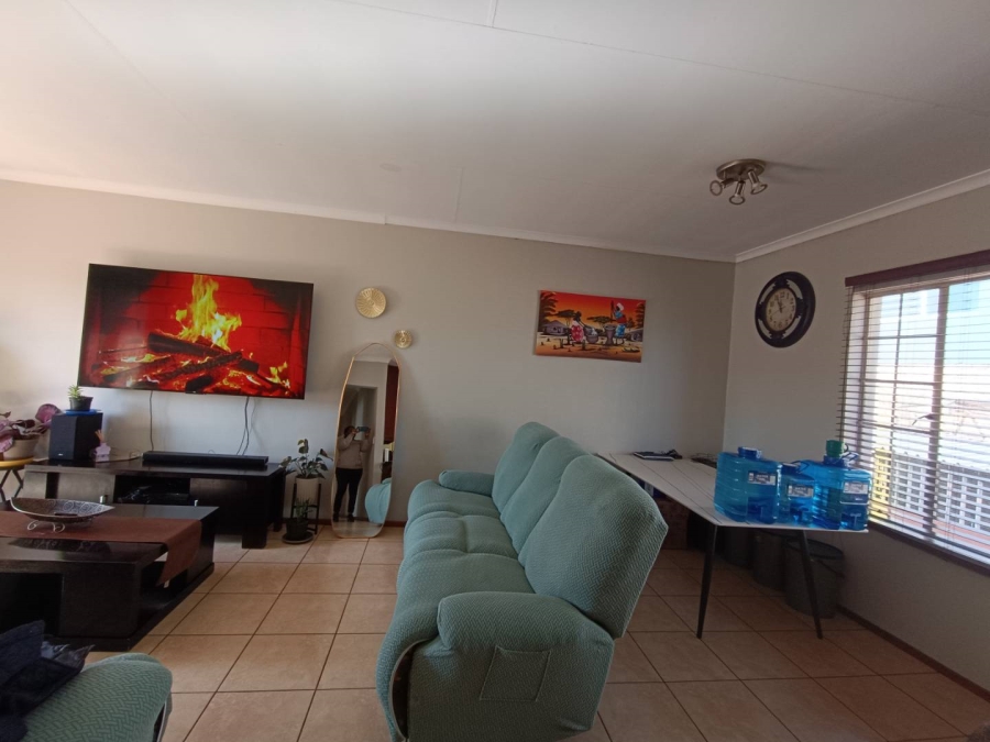 3 Bedroom Property for Sale in Glen Marais Gauteng