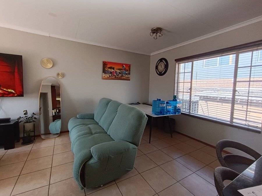 3 Bedroom Property for Sale in Glen Marais Gauteng