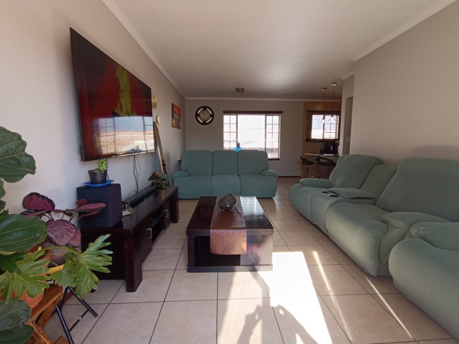 3 Bedroom Property for Sale in Glen Marais Gauteng
