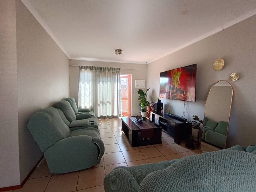 3 Bedroom Property for Sale in Glen Marais Gauteng